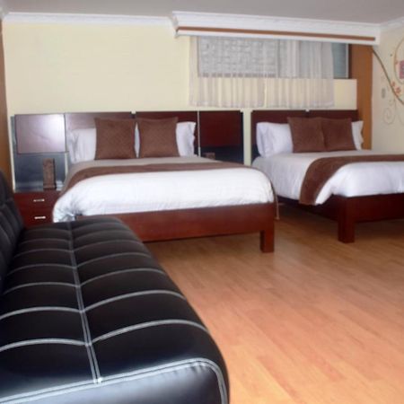 La Kapital Hotel Ambato Esterno foto