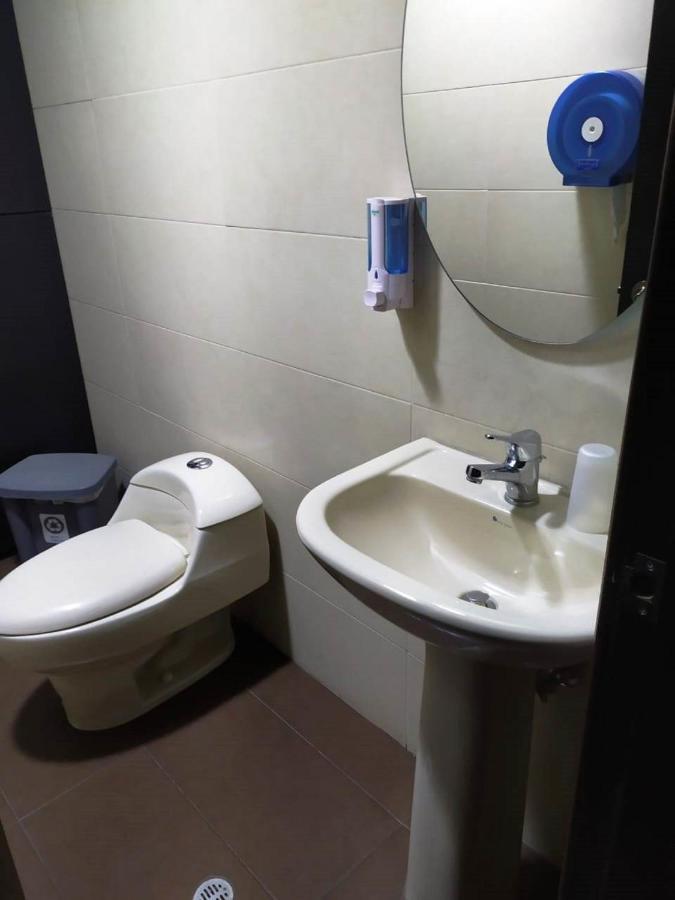 La Kapital Hotel Ambato Esterno foto