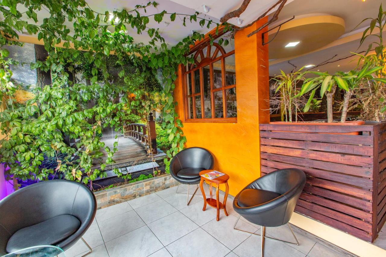 La Kapital Hotel Ambato Esterno foto